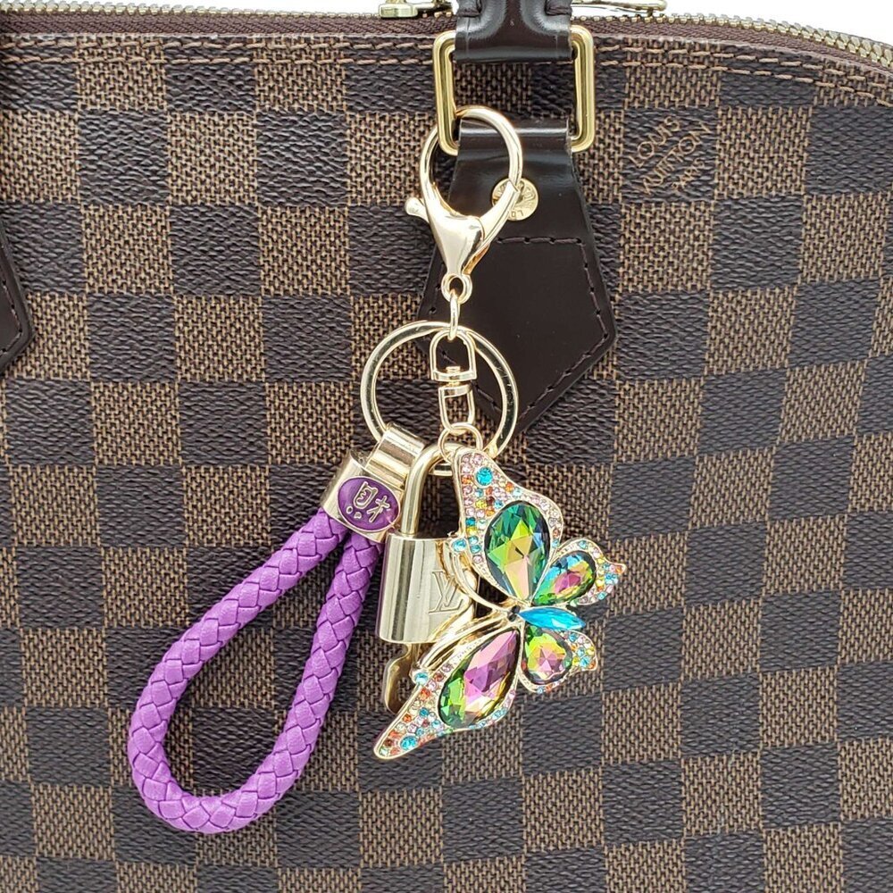 LV Authentic Gold Padlock 🔒 Key Set w/ Unbranded Butterfly Keychain Charm - Picture 6 of 6